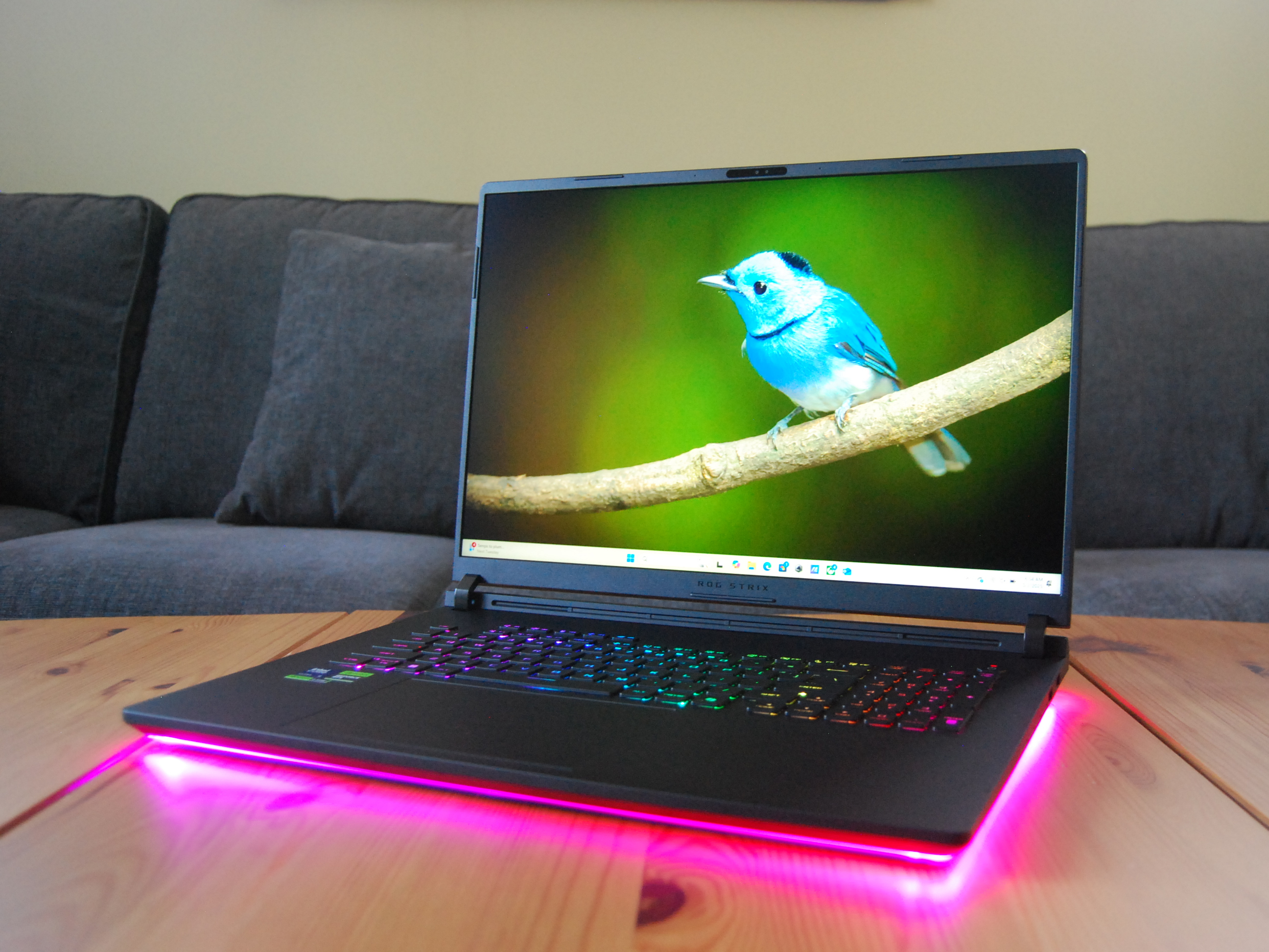 ASUS ROG Strix SCAR 18 (2025)