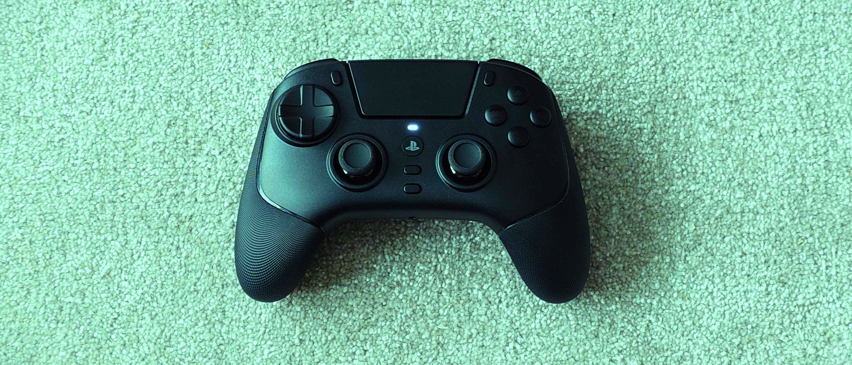 Razer Raiju V3 Pro controller for PS5 and PC